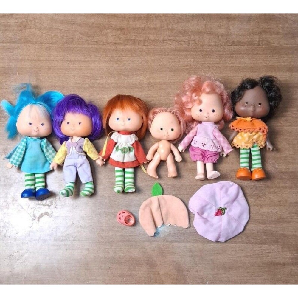 Vintage Strawberry Shortcake Doll Bundle (6)